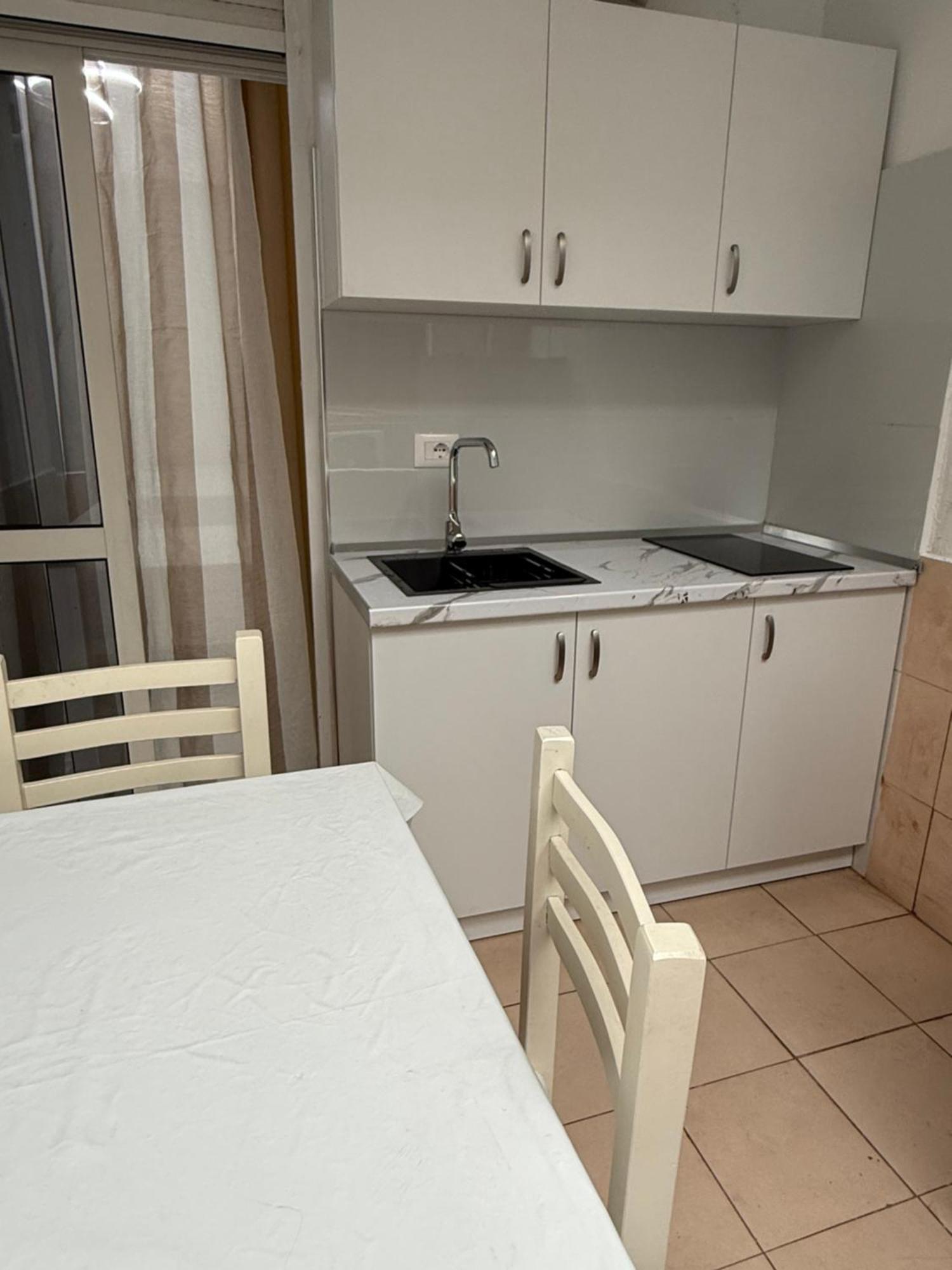 Elio'S Room Durres Exterior photo