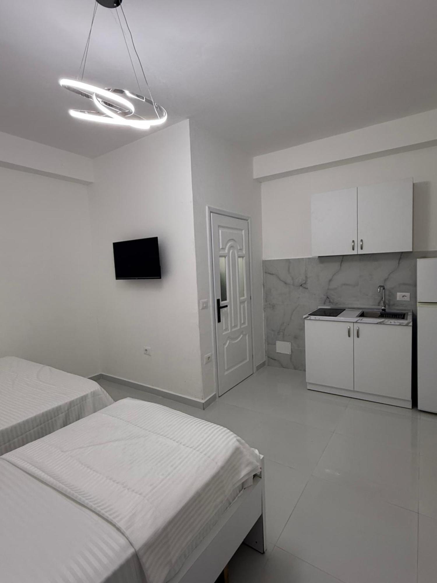 Elio'S Room Durres Exterior photo